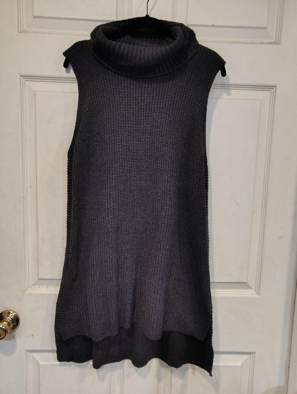 Merona Women's Size XL Grey Sleeveless Sweater